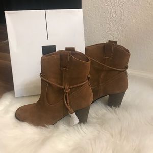 Dolce Vita Chestnut booties 8.5